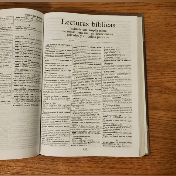 Biblia de Referencia Thompson en Español con versiculos en cadena tematica. - Picture 9 of 16